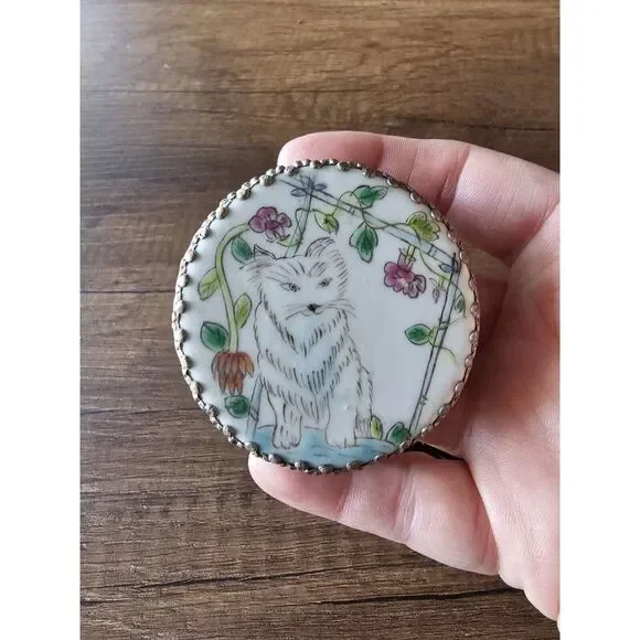 Vintage Hand Painted Tin Trinket Box Compact W Mirror Inside Cat Kitten Flowers - Picture 4 of 4